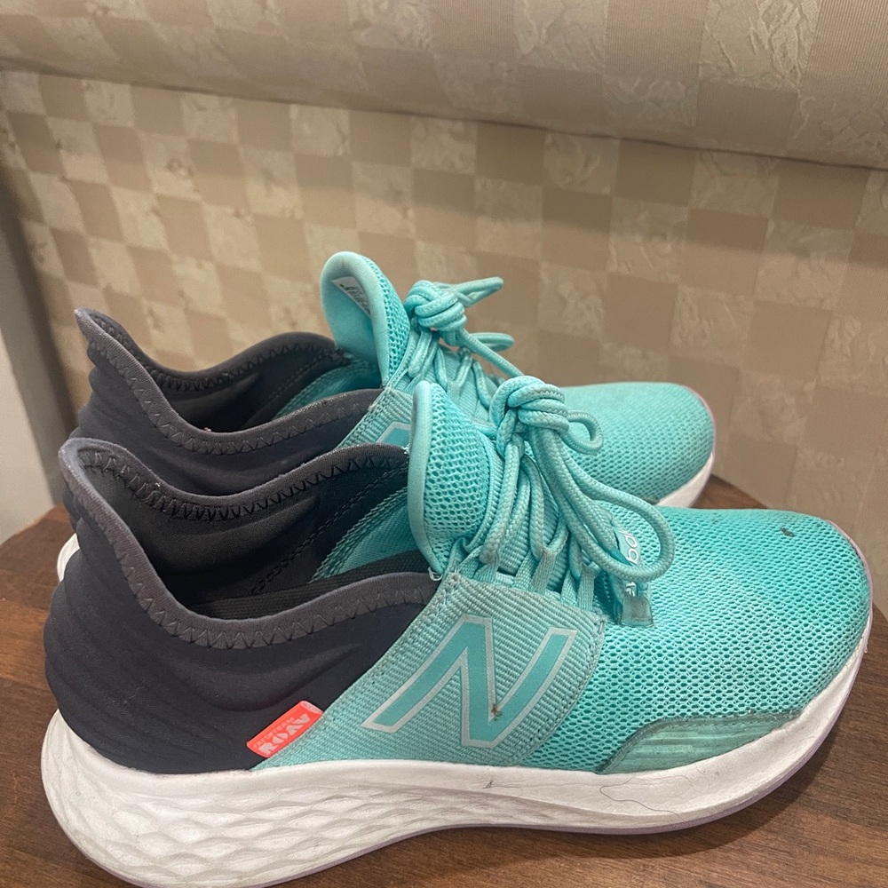New Balance Fresh Foam Roav Women’s Size 7.5